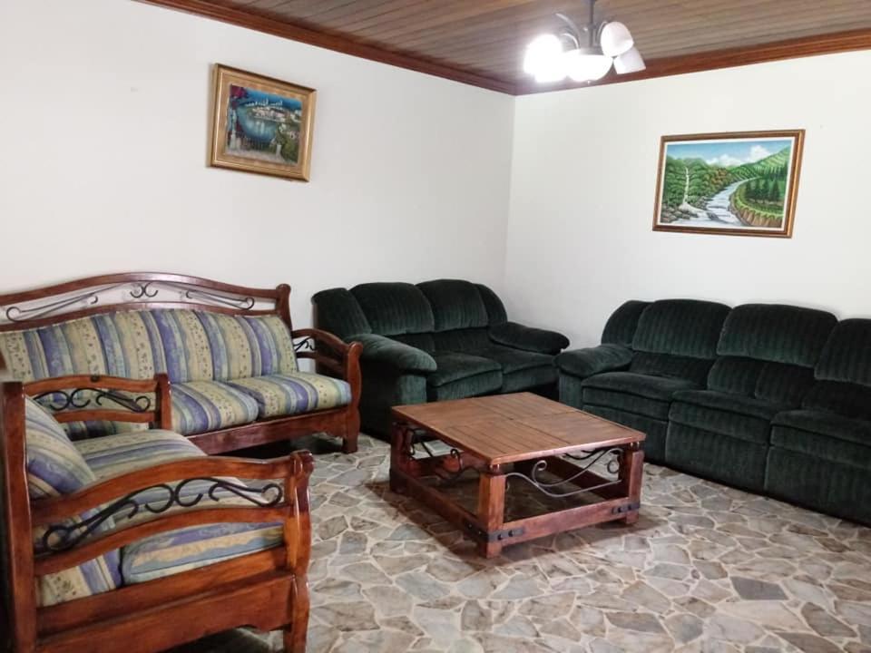 Hotel Alamo Internacional سان سلفادور المظهر الخارجي الصورة